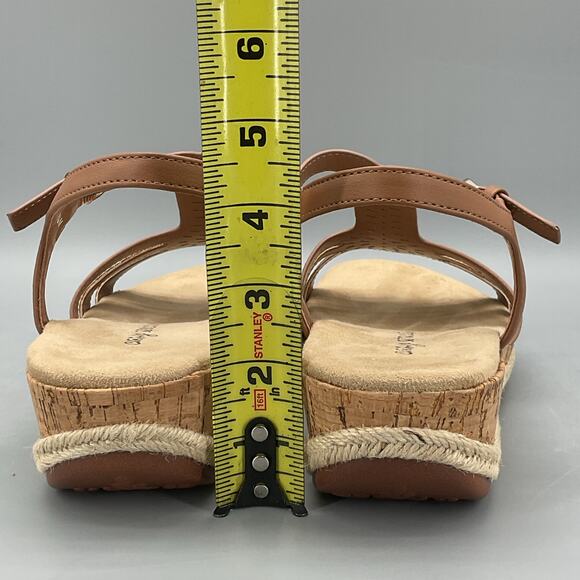 NEW Easy Street Women’s Dorinda Wedge Sandals Tan Size 8.5M - Picture 4 of 10